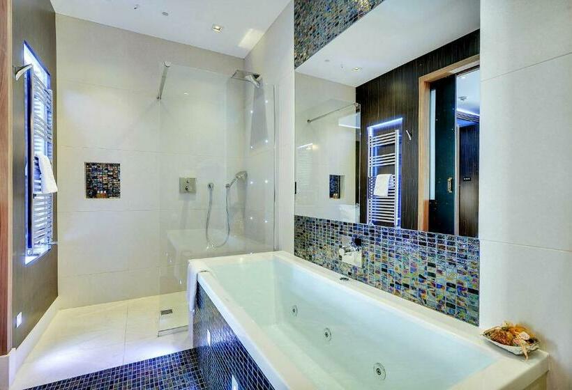 اتاق لوکس, Mala Anglia Deluxe Rooms & Spa