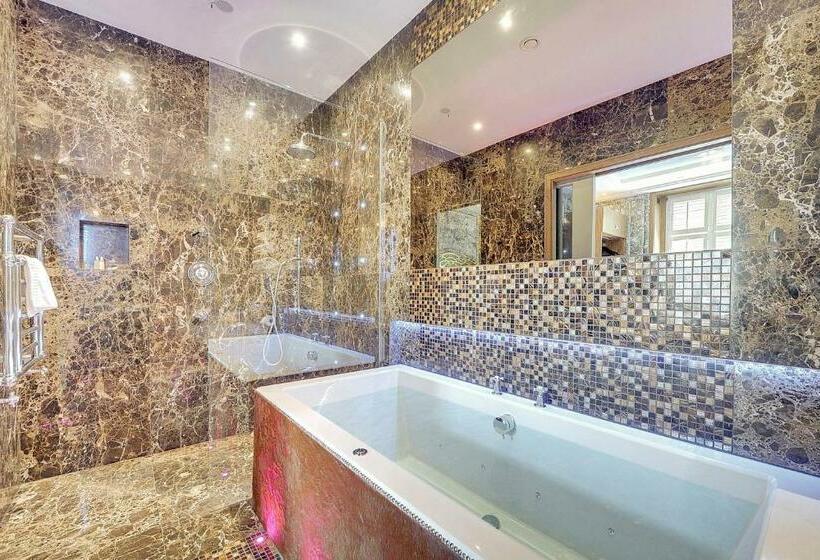 اتاق لوکس, Mala Anglia Deluxe Rooms & Spa