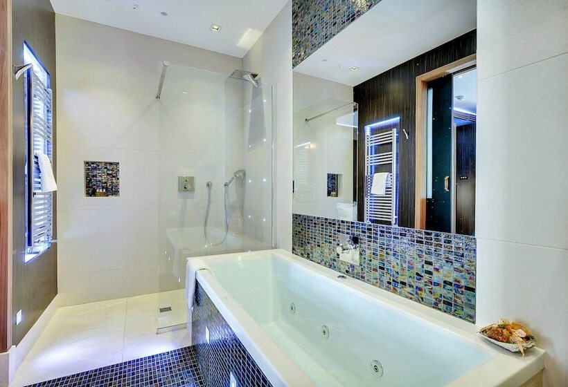 اتاق لوکس, Mala Anglia Deluxe Rooms & Spa