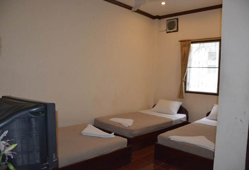 غرفة قياسية ثلاثية, Mao Phashok Guesthouse