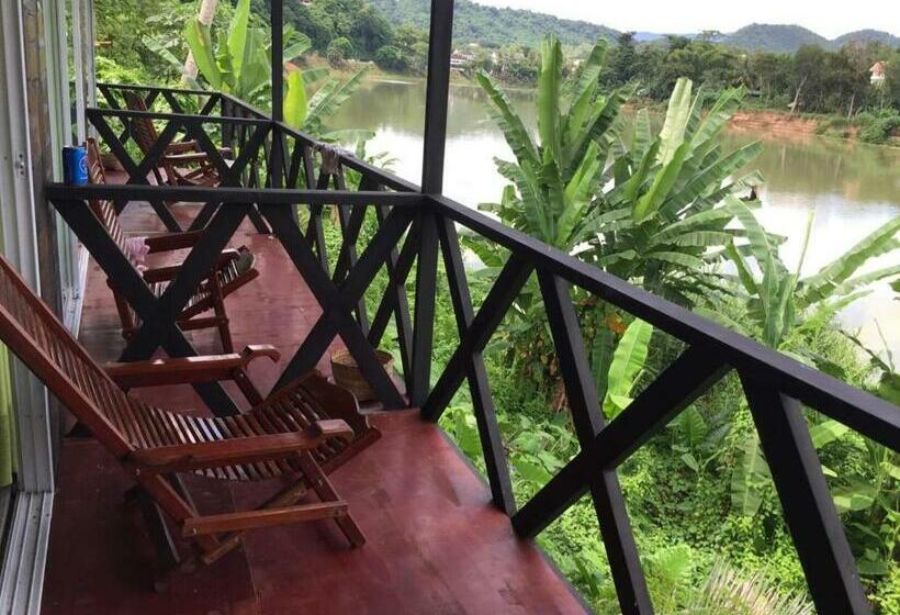 غرفة قياسية مزوَّدة بشُرفة, Mao Phashok Guesthouse