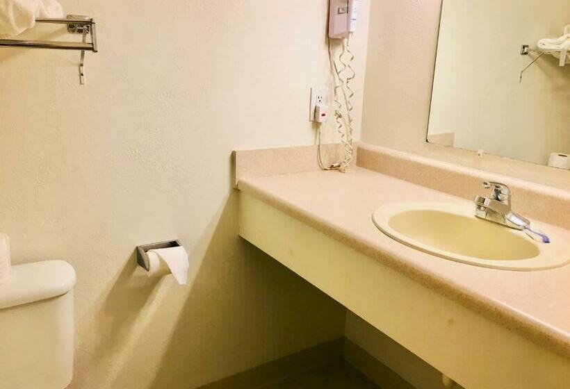 غرفة قياسية سرير كينج, North Country American Inn