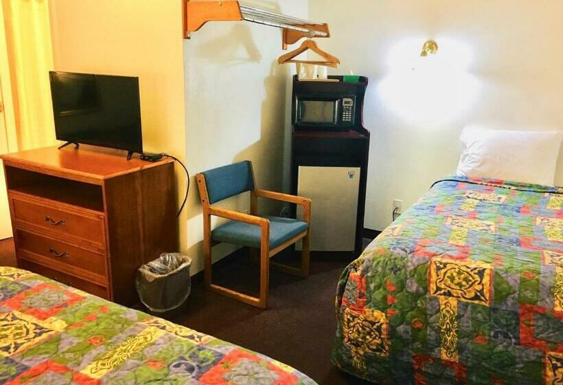 غرفة ديلوكس ثلاثية, North Country American Inn