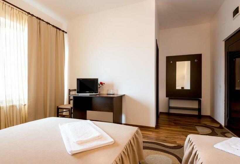 标准间, Pensiunea Zbor