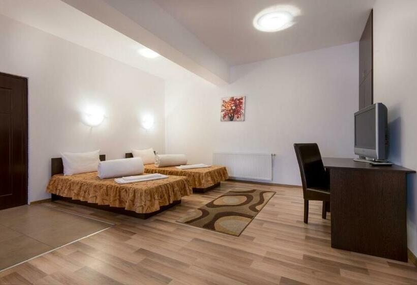 家庭套房, Pensiunea Zbor