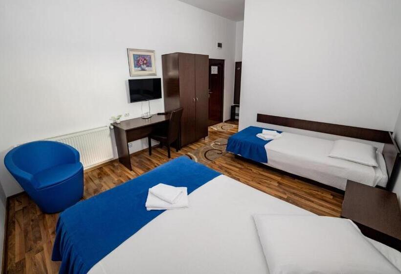 标准三人间, Pensiunea Zbor