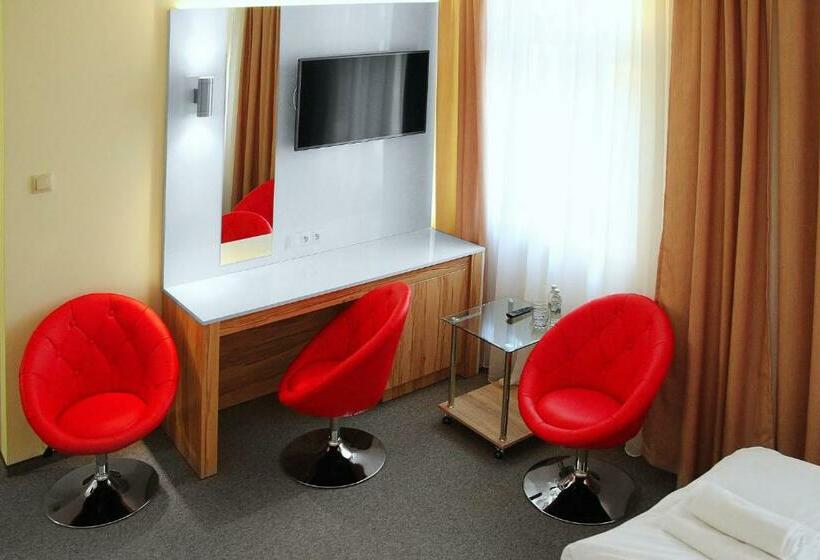 标准间, Przy Baszcie