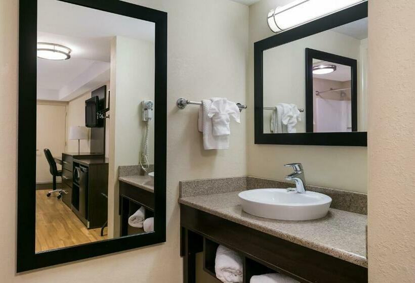 Номер Deluxe, Red Roof Inn Hershey