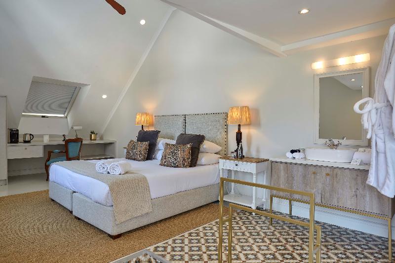 جناح سوبيريور, Chapter House Boutique Hotel By The Living Journey Collection