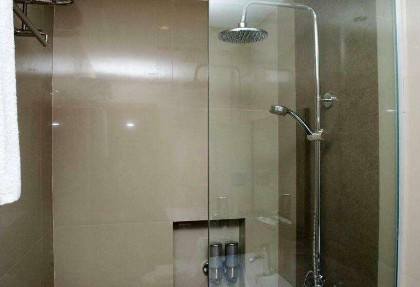 חדר דלוקס, Ritz