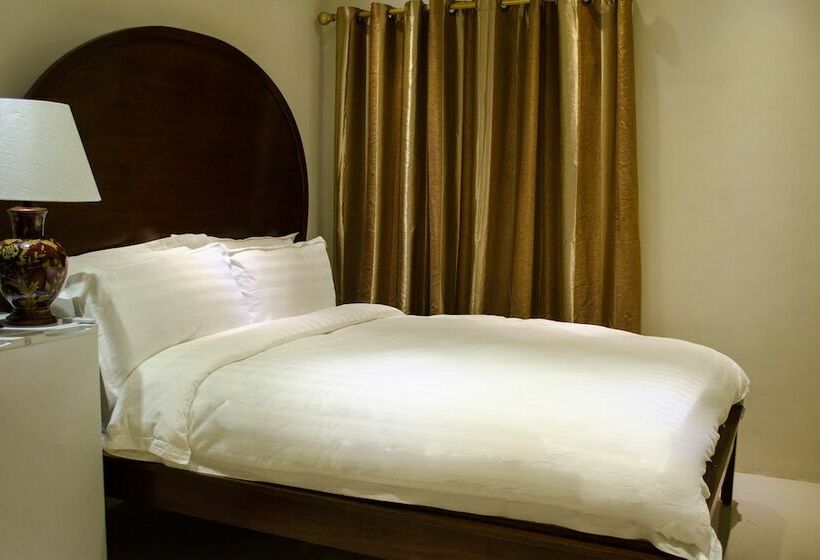 חדר דלוקס, Ritz