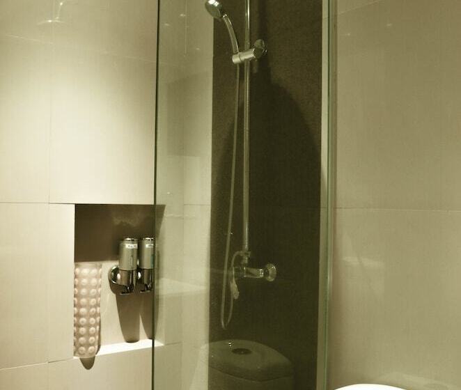 סוויטה אקזקיוטיב, Ritz