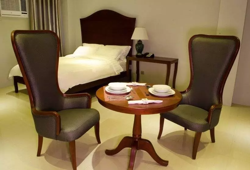 Königs Suite, Ritz