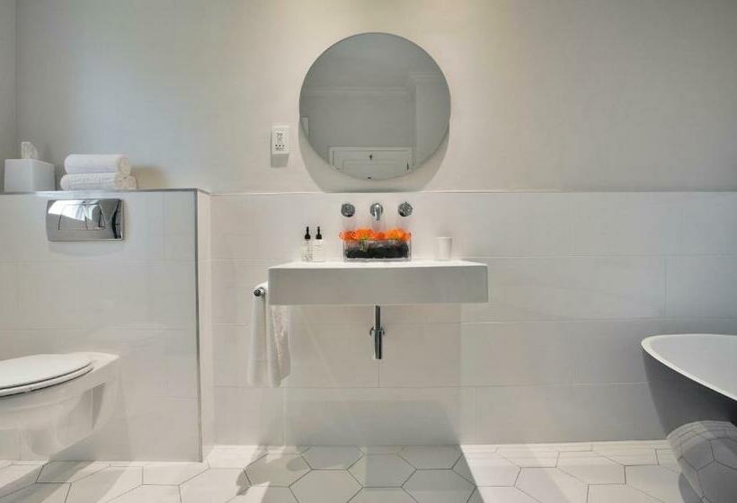 جناح مطلّ علي الجبل, Sugarbird Manor