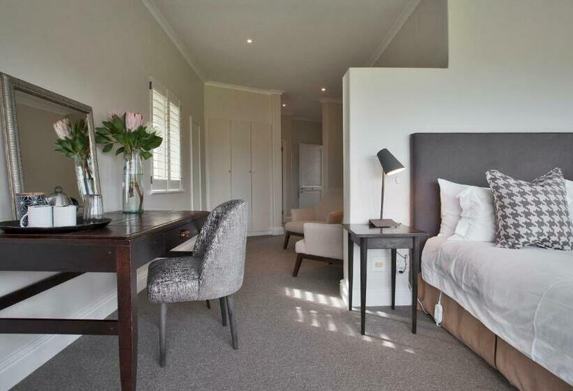 جناح مطلّ علي الجبل, Sugarbird Manor