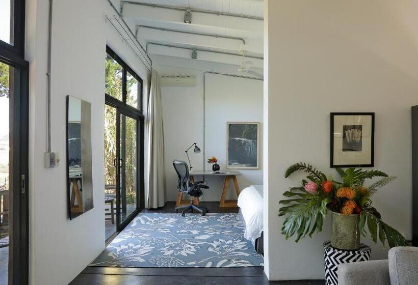 منزل غرفة نوم واحدة, Sugarbird Manor