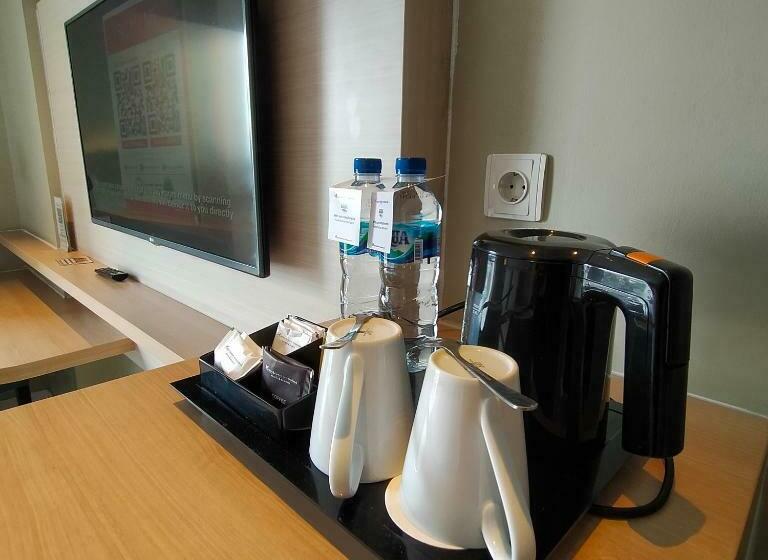 디럭스 룸, Swissbelinn Saripetojo Solo