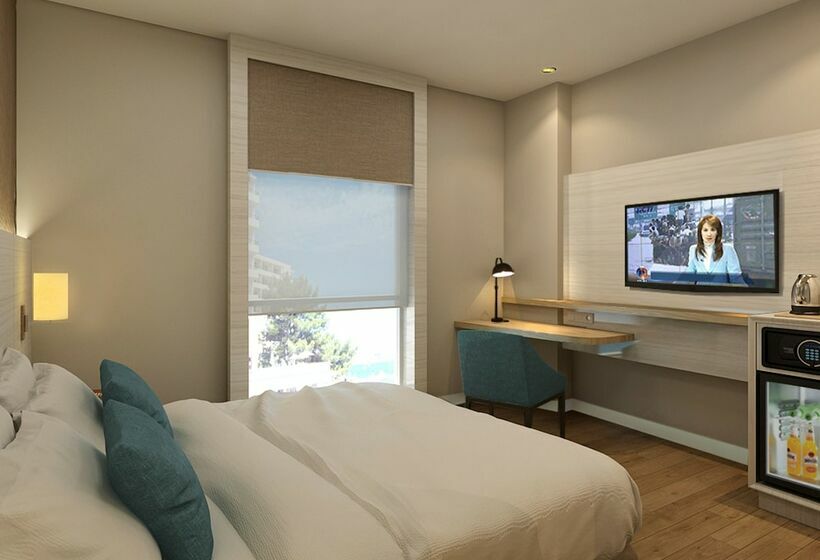 디럭스 룸, Swissbelinn Saripetojo Solo