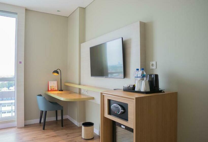 豪华房间, Swissbelinn Saripetojo Solo