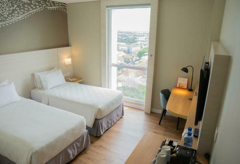 豪华房间, Swissbelinn Saripetojo Solo