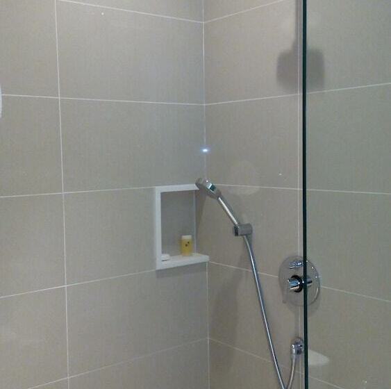 豪华房间, Swissbelinn Saripetojo Solo