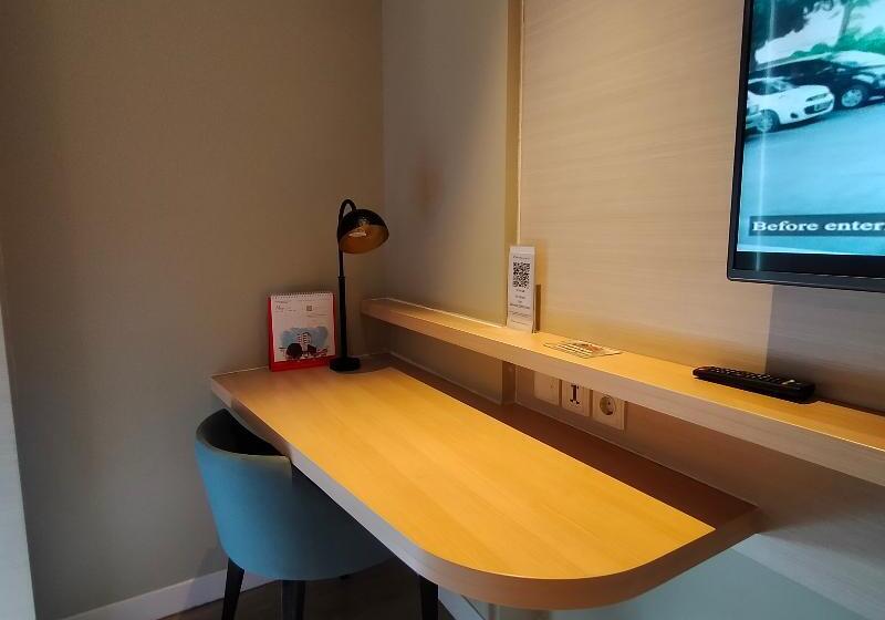 豪华房间, Swissbelinn Saripetojo Solo