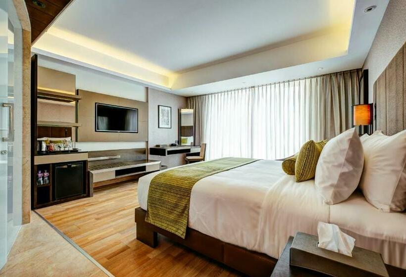 اتاق لوکس با تخت بزرگ, The Way Dhaka