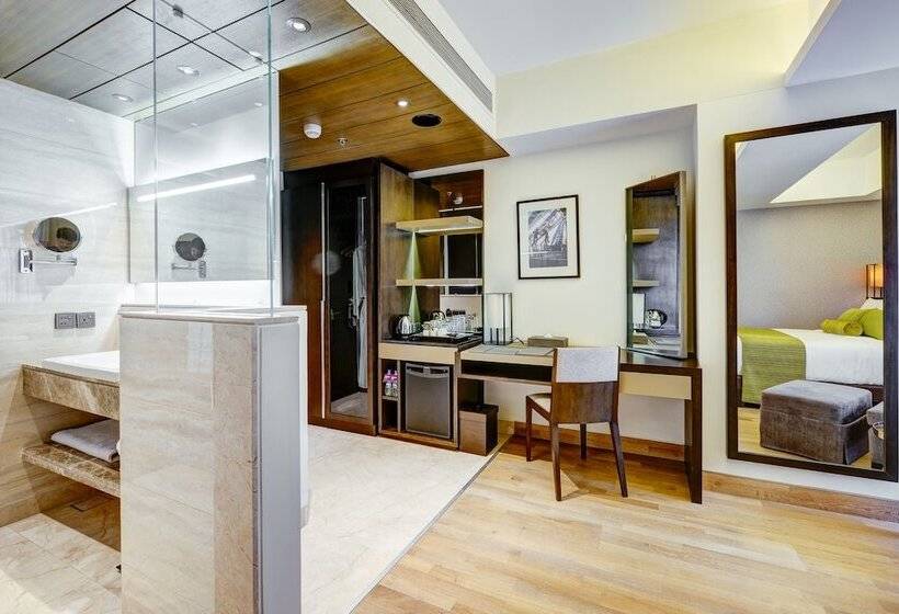 اتاق لوکس یک تخته, The Way Dhaka