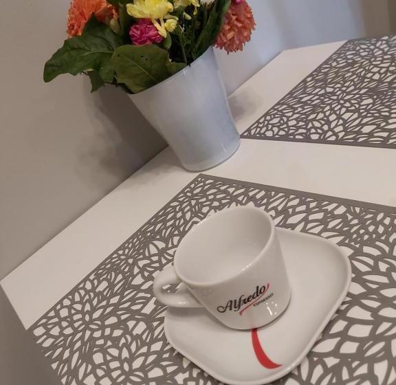 اتاق اکونومی یک تخته, Vigo