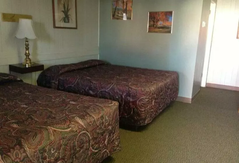 ２ダブルベッドのスタンダードルーム, Jamestown Motel