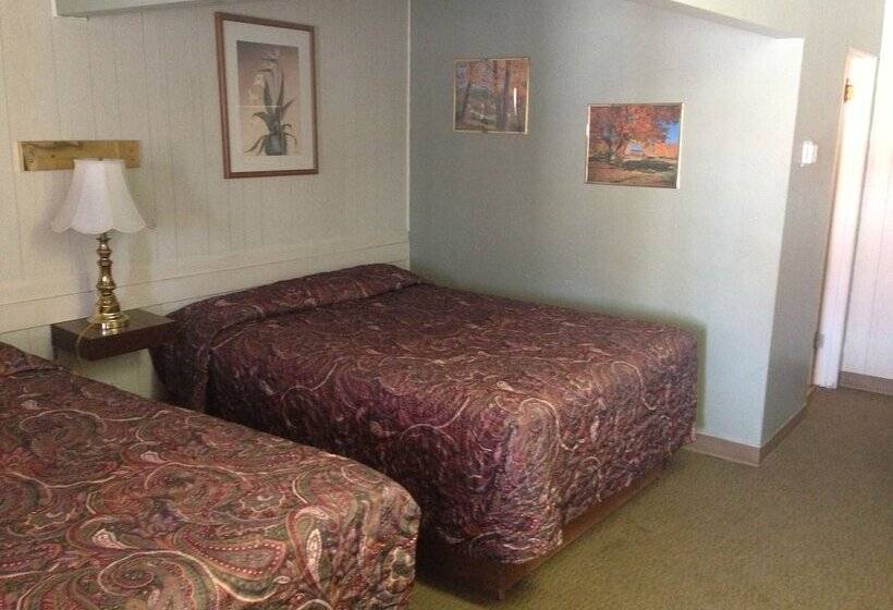 غرفه قياسيه سريرين مزدوجين, Jamestown Motel
