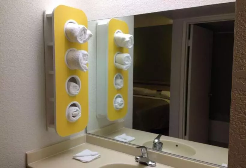デラックスルーム, Motel 6 Hemet
