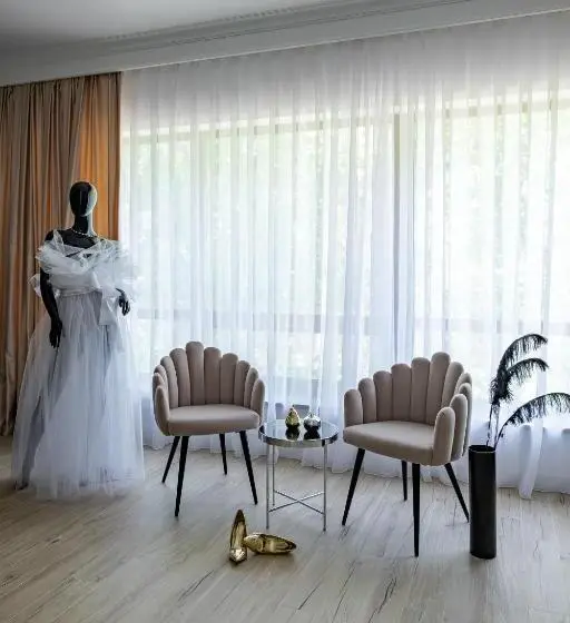 Deluxe-studio, Resto Park традиція