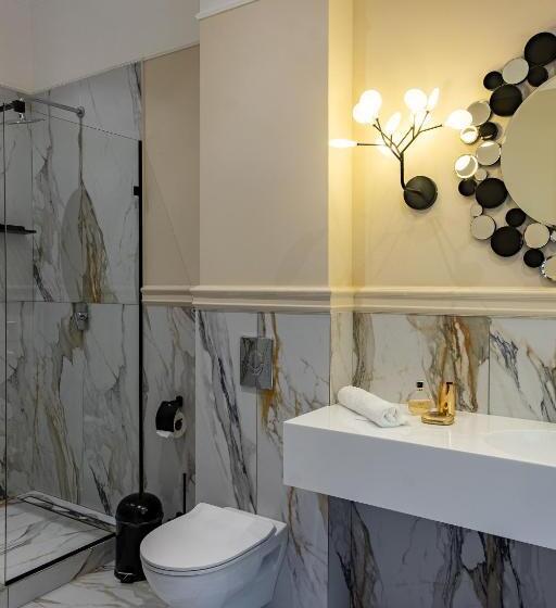 Deluxe Studio, Resto Park традиція