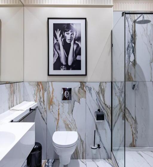 Standard Room, Resto Park традиція