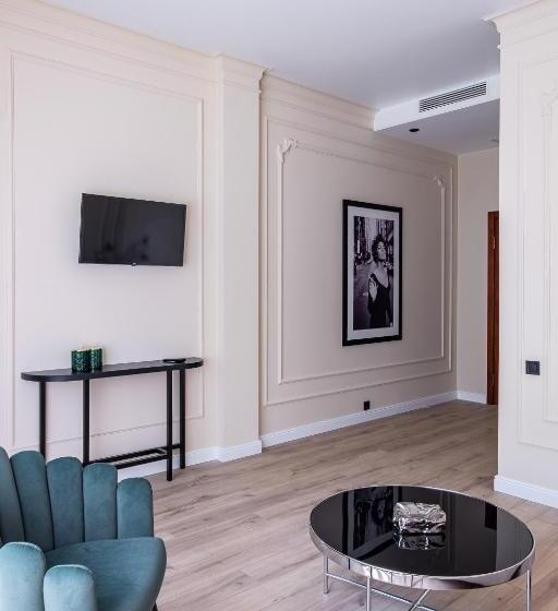 Standard Room, Resto Park традиція