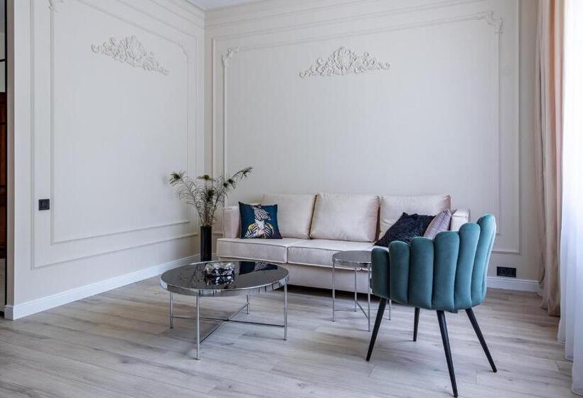 Standard Room, Resto Park традиція