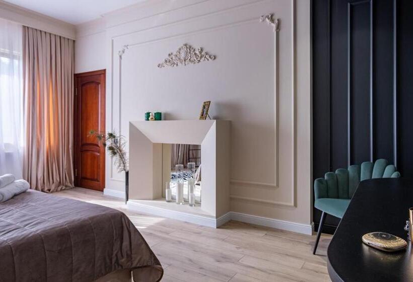 Standard Room, Resto Park традиція