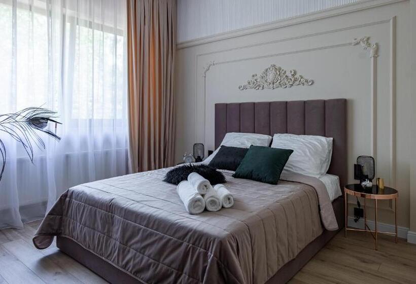 Standard Room, Resto Park традиція