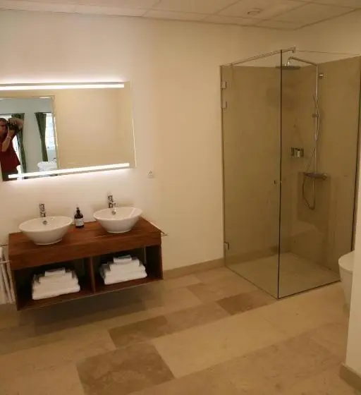 スーペリアールーム, Château Lecusse   La Grande Roche   Hôtel, Spa, Boutique & Restaurant