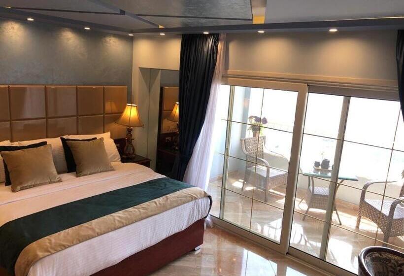 Deluxe room with river view, Holiday Nile Cairo
