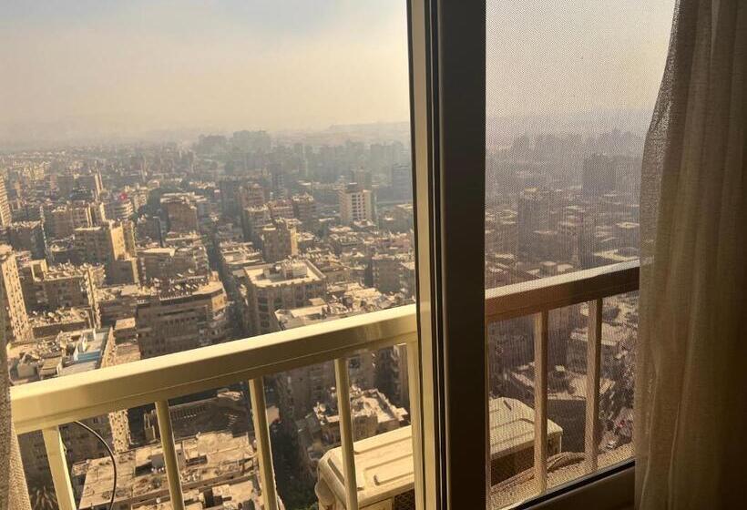 اتاق سوپریور با چشم‌انداز شهر, Holiday Nile Cairo