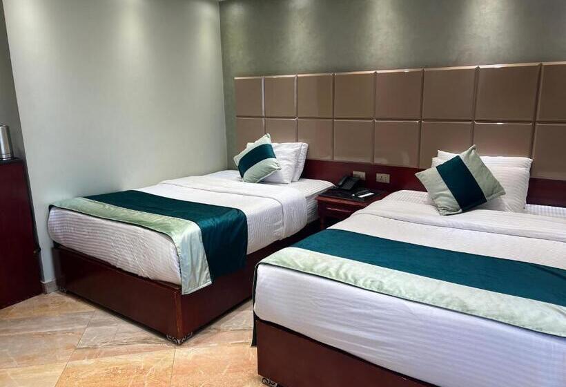 اتاق سوپریور با چشم‌انداز شهر, Holiday Nile Cairo