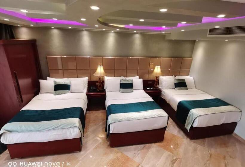 اتاق سه نفره دلوکس با چشم‌انداز دریا, Holiday Nile Cairo