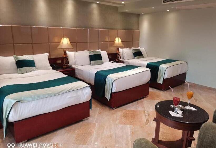 سوییت خانوادگی, Holiday Nile Cairo