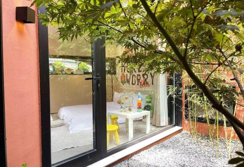 Family Suite, Moya Homestay  Qingdao Laoshan Scenic Area Yangkou Store