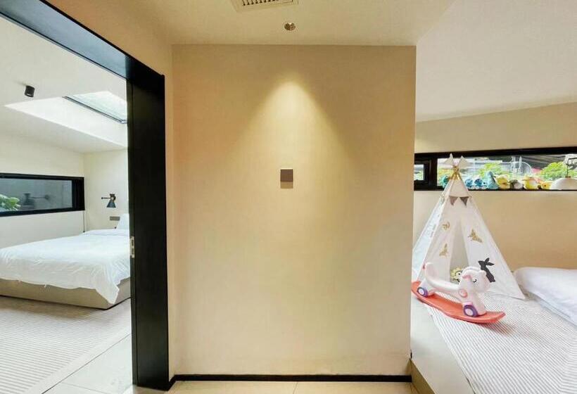 Family Suite, Moya Homestay  Qingdao Laoshan Scenic Area Yangkou Store