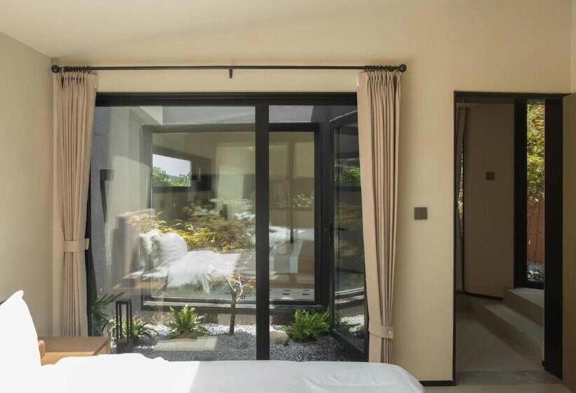 Family Suite, Moya Homestay  Qingdao Laoshan Scenic Area Yangkou Store