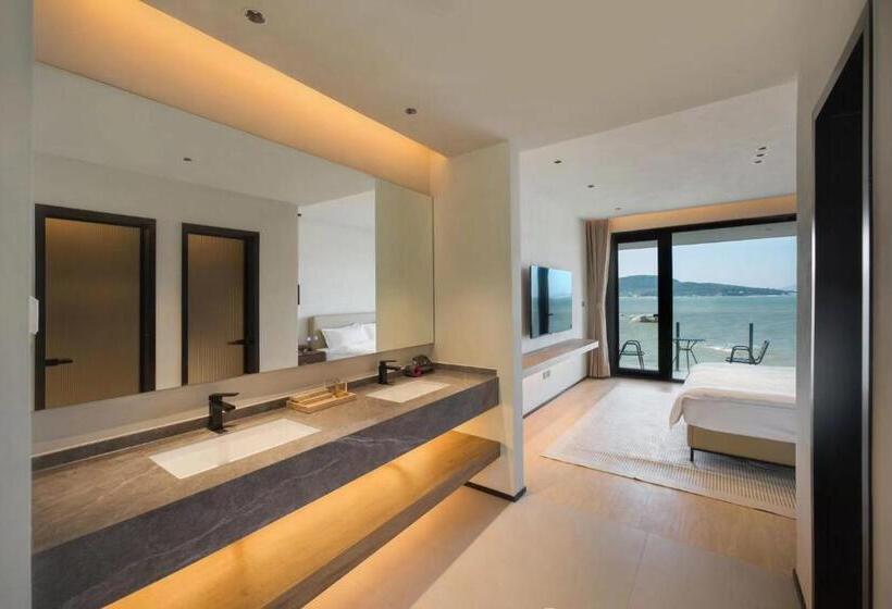 Люкс Кровать Кинг, Moya Homestay  Qingdao Laoshan Scenic Area Yangkou Store