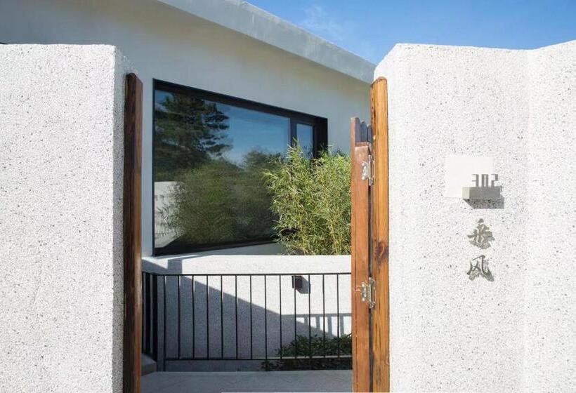 Люкс Кровать Кинг, Moya Homestay  Qingdao Laoshan Scenic Area Yangkou Store